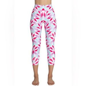 Chandra Activewear Birds of a Feather Leggings / Size Small